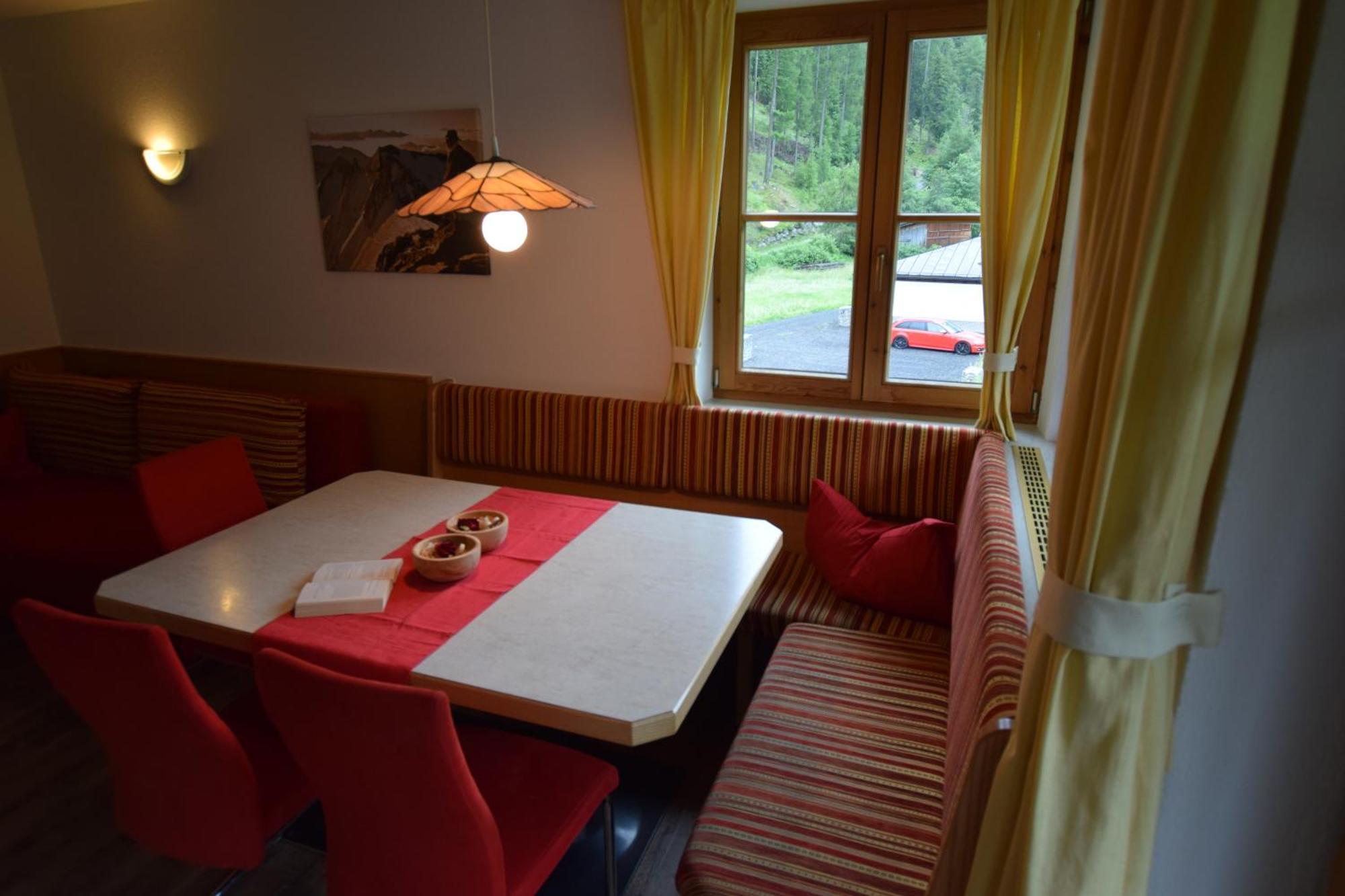 Sonnschein Apartment *